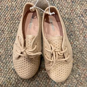 Old Navy toddler beige blush shoes 7 NWT